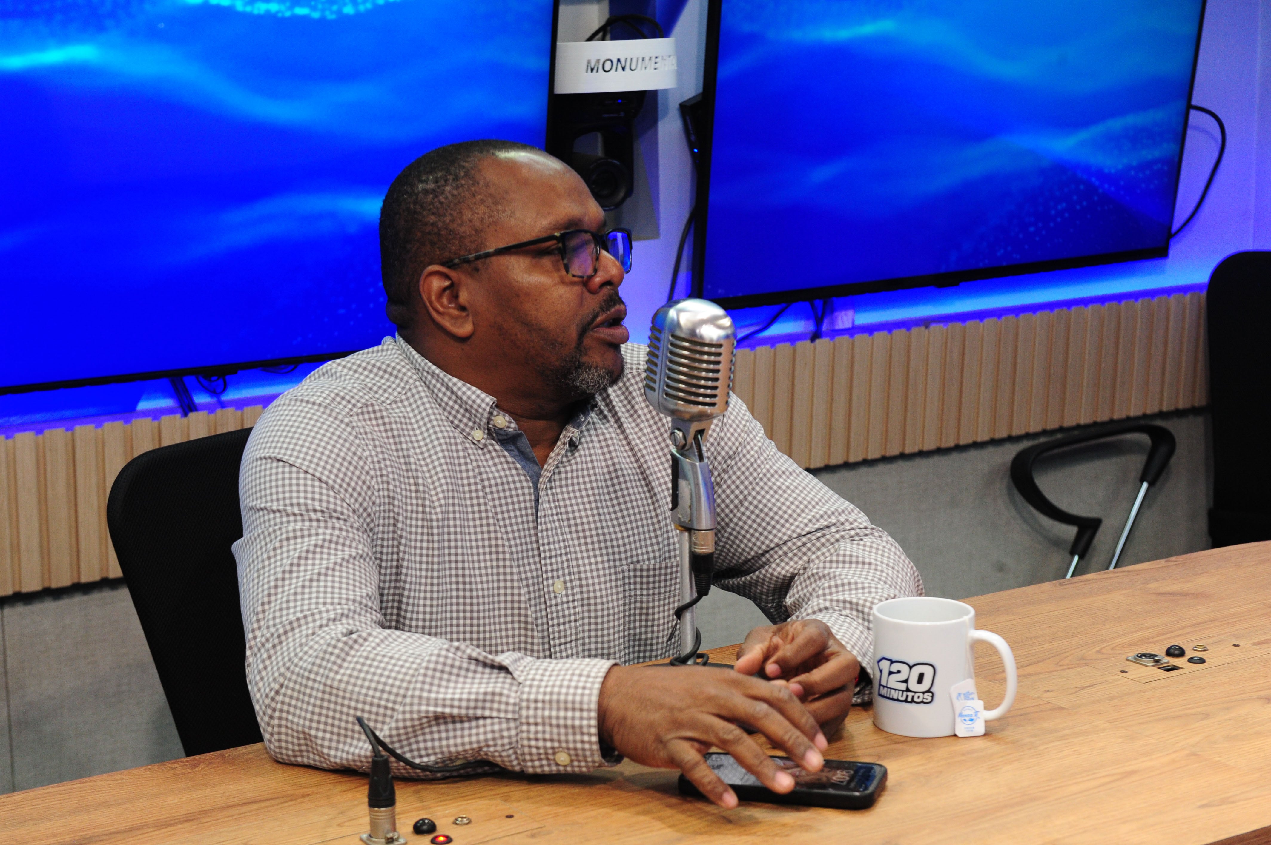 Programa deportivo 120 Minutos Repretel.