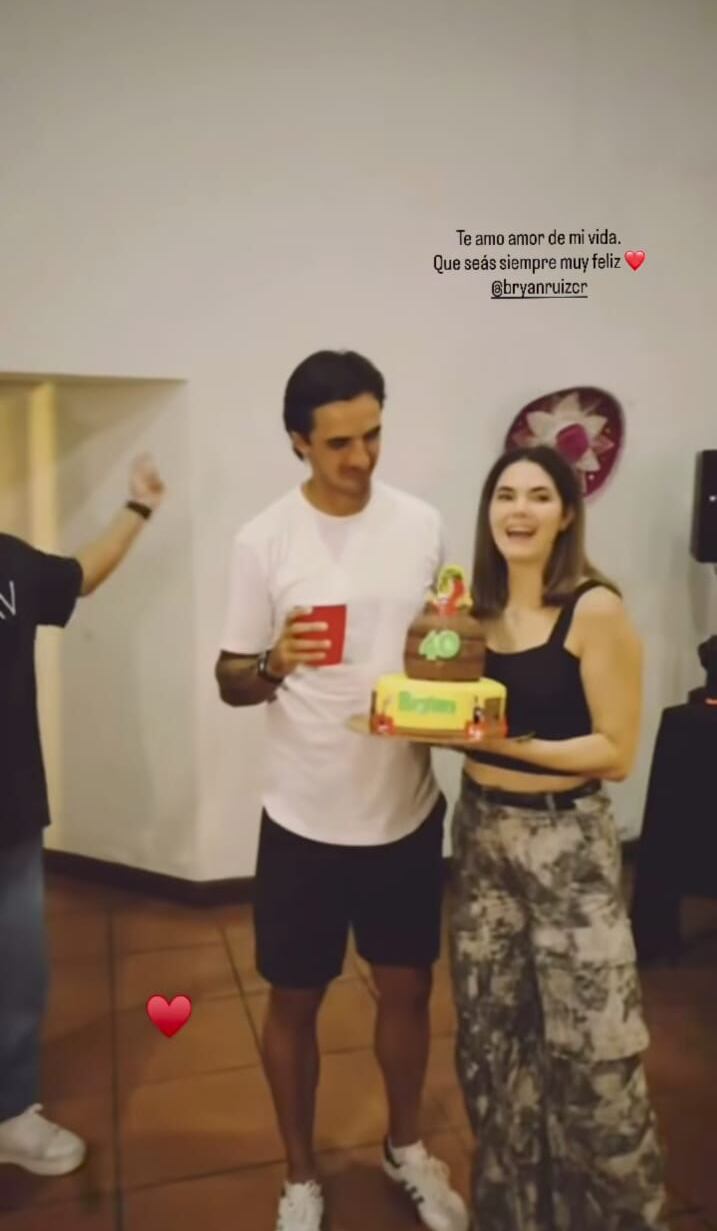 Así celebró Bryan Ruiz su cumpleaños. Instagram Carolina Jaikel.