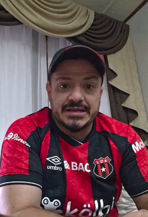 Esteban Amador, más conocido como Piolo habló de la polémica que protagonizó con Jonathan Moya, el jueves por la noche. Instagram Piolo.