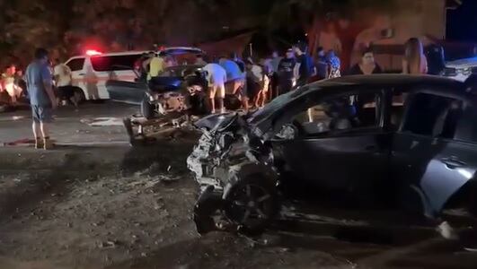 Al parecer, se trató de una colisión frontal entre ambos carros. Foto cortesía.