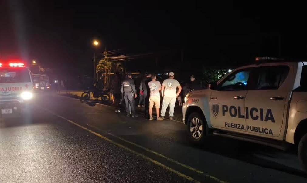 Ambas mujeres fueron embestidas por un carro. Foto El Norte Hoy.
