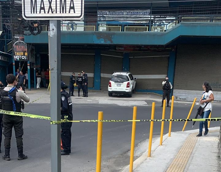 Una pareja fue asesinada a balazos en Alajuelita.