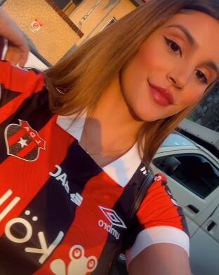 Presentadora Paula Chavarría