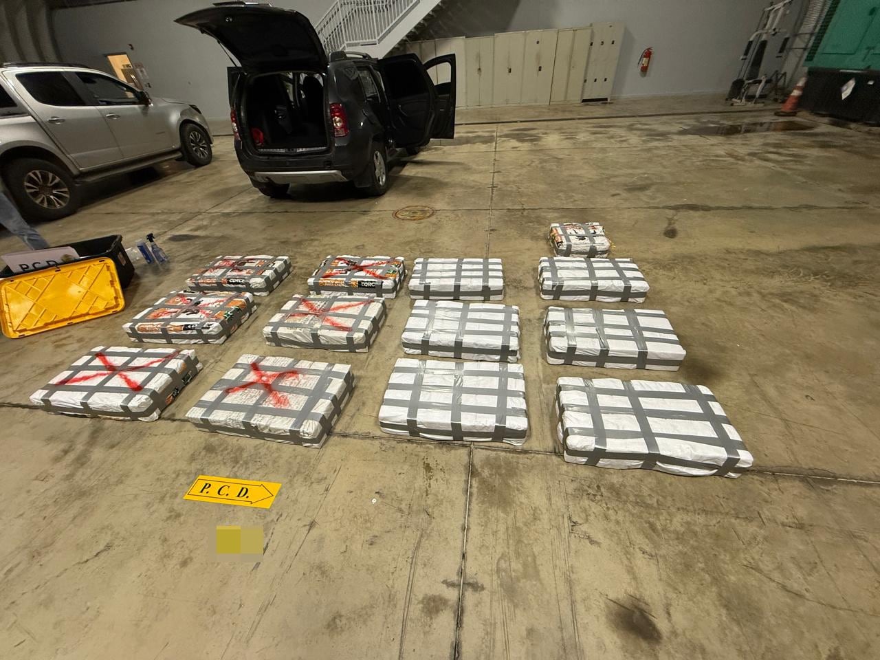 Un mexicano y tres costarricenses fueron detenidos en el operativo de la PCD. Foto MSP.