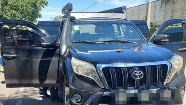 Sorprenden a la hija de alias Diablo armada y en carro blindado en las cercanías de La Reforma