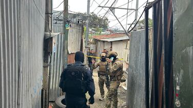 Policías atendieron alerta de balacera y terminaron decomisando peligrosa arma de guerra