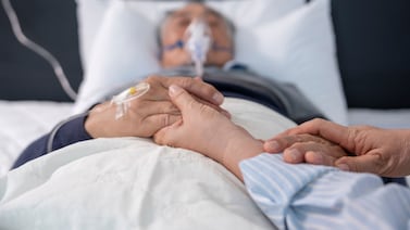 CCSS ya tiene luz verde para pagar licencias atrasadas de familiares de pacientes terminales