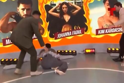 Chiky Bombom sufrió una caída en vivo en programa de Telemundo.