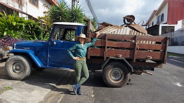 Jill Paer se fue a vender la chatarra que había en su casa y no va a creer cuánto le pagaron