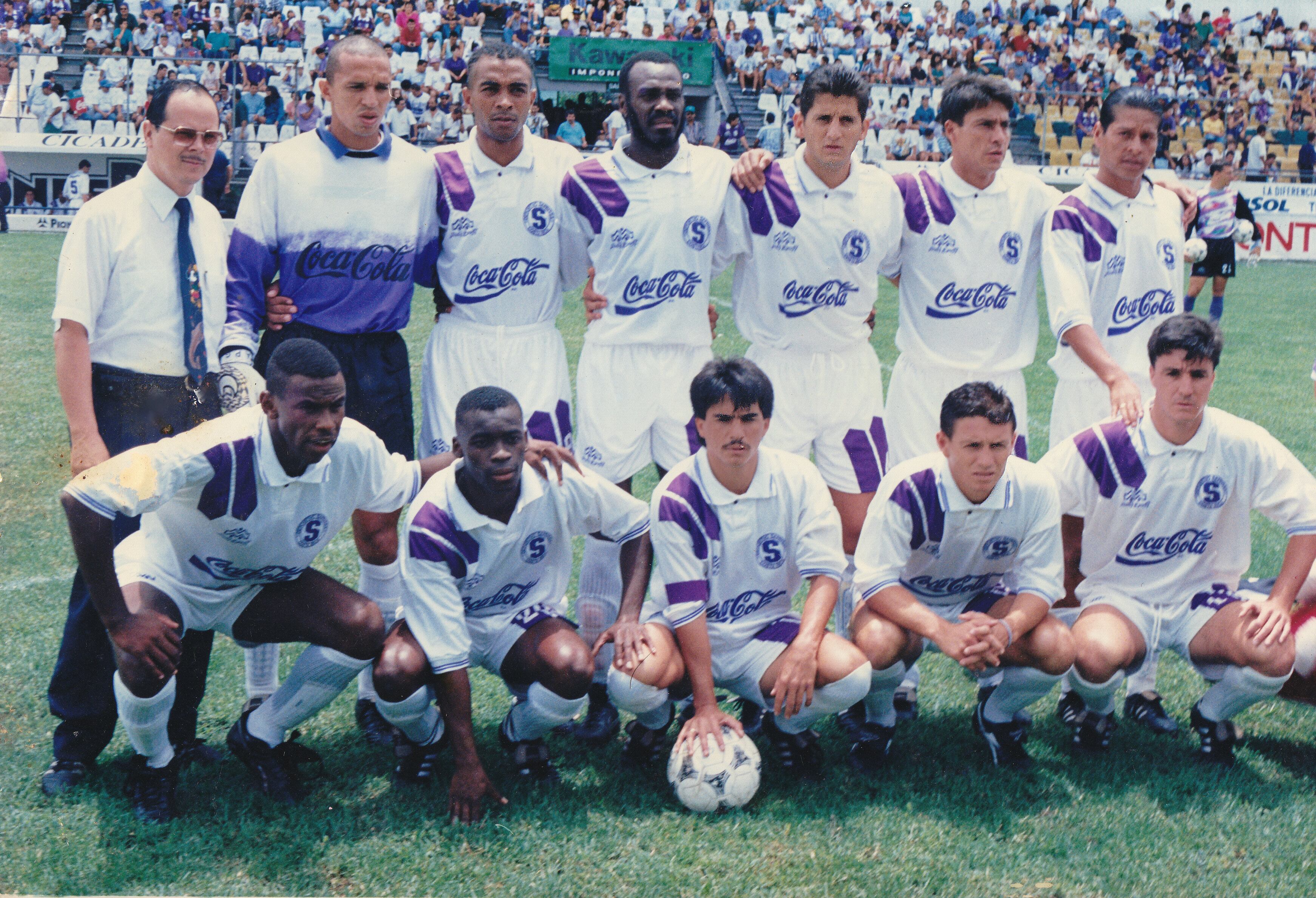 Campeonatos de Saprissa de 1952, 1972 y 1994-95. Foto: José Antonio Pastor