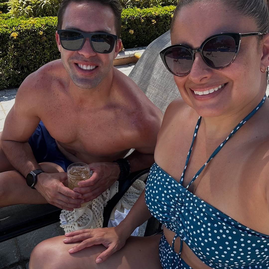 Ítalo Marenco y Cindy Villalta  se vieron muy enamorados en Puntarenas.