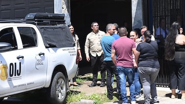 Vecinos nunca escucharon discutir a esposos y se alarmaron al descubrir femicidio