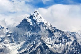 Guía nepalí relata cómo sobrevivió seis días atrapado en el Everest: “Pensé que iba a morir”