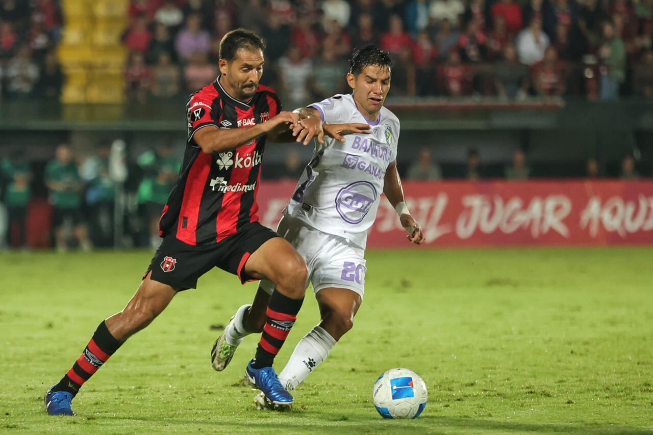 03/10/2024, Alajuela, Estadio Alejandro Morera Soto, partido de vuelta de los cuartos de final de la Liga Centroamericana de campeones entre Liga Deportiva Alajuelense y el Comunicaciones de Guatemala.