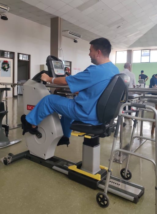 Bryan Chacón, El Guapileño, locutor de la emisora La Caliente.