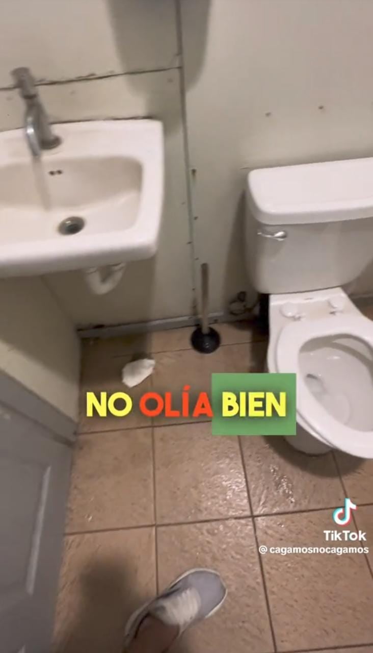 En la cuenta de TikTok ¿Cagamos o no cagamos? se hace un recorrido por los sanitarios del país. Captura de video.