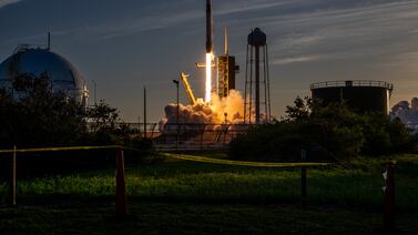 Cohete despega para rescatar a astronautas varados en el espacio