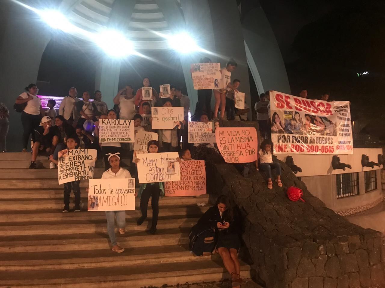 Vigilia por Karolay Serrano Cordero, joven de 25 años que desapareció el pasado 12 agosto de 2019. Foto Adrián Galeano Calvo.