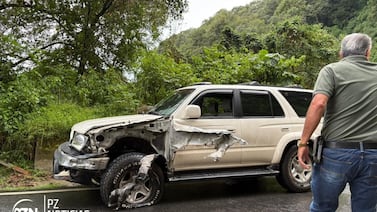 Conductor chocó contra bus de Saprissa y los jugadores le dieron una gran lección
