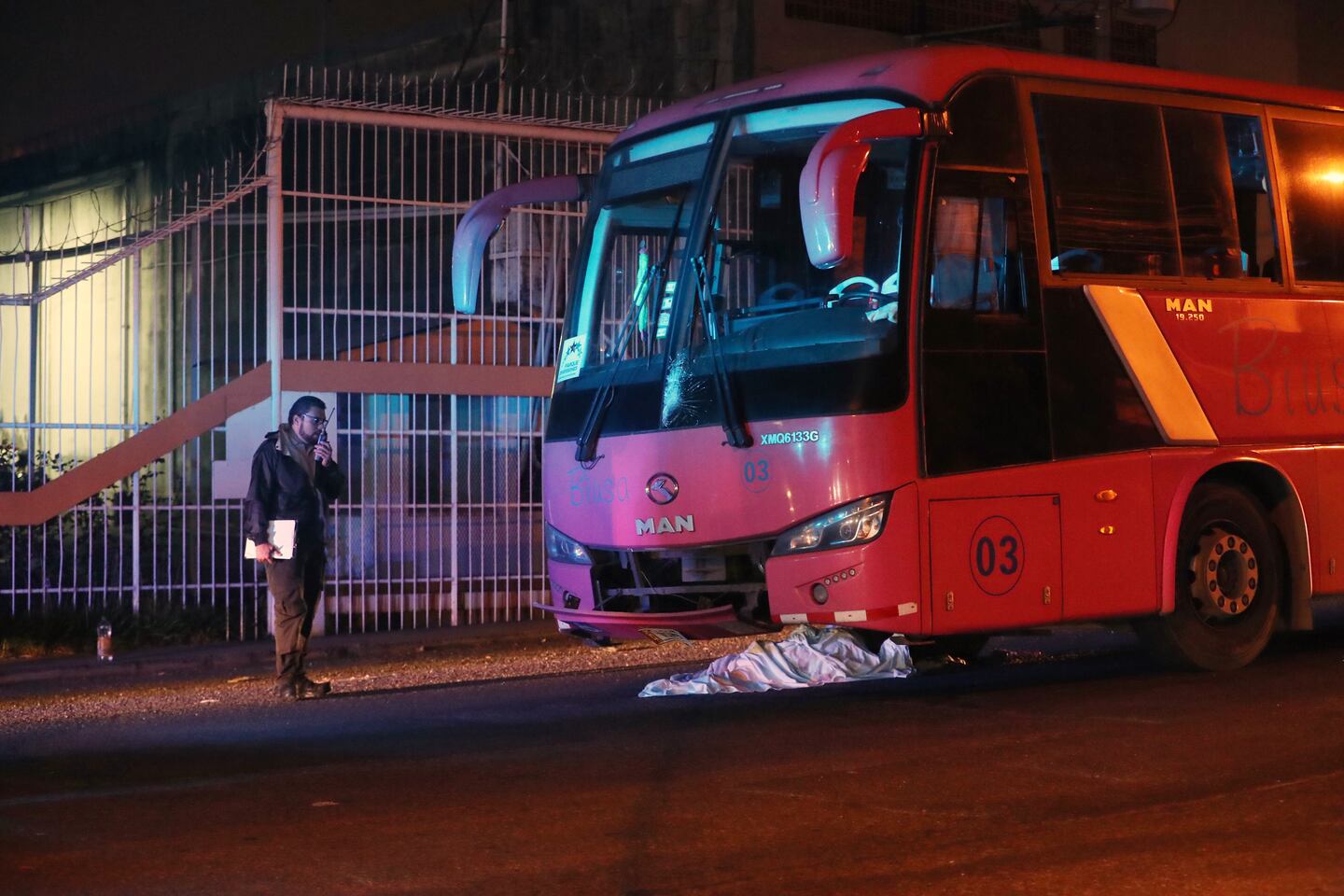 Mujer muere al ser atropellada por un bus en La Uruca | La Teja