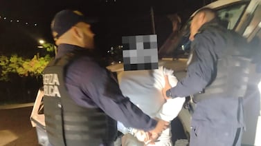 Una violenta riña terminó en homicidio, pero al revisar al detenido descubrieron algo más