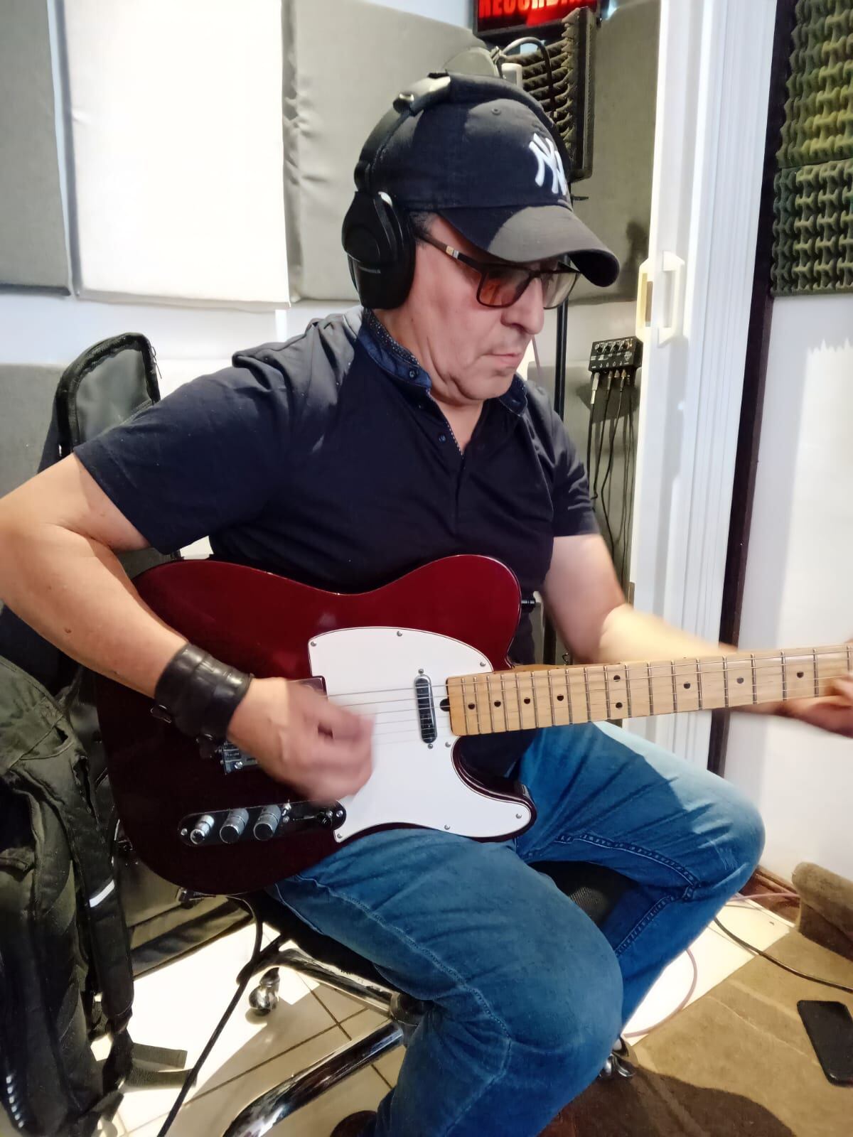 El cantante nacional Marco Franco presentará su nuevo disco este jueves y viernes. Cortesía.