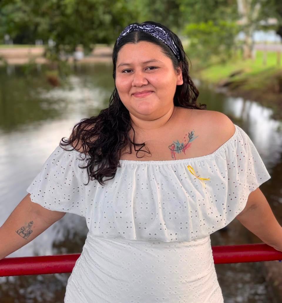 Ruth Vanessa Acuña Ortega tenía 16 años y quedó embarazada de su primera hija, escuchó una frase que le dolió profundamente y que, lamentablemente, muchas adolescentes todavía escuchan: que se había “cagado en la vida”