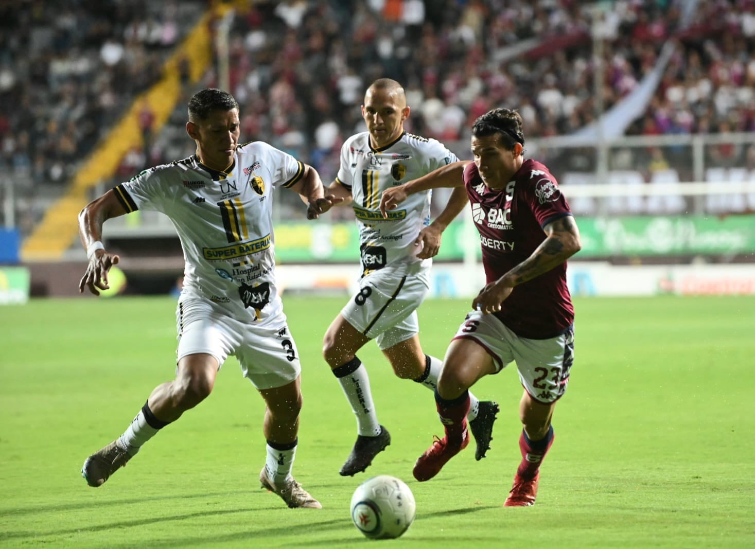16/04/2024, San Jose, Tibas, Estadio Ricardo Saprissa, partido de la jornada 18 del torneo de clausura 2024 entre el Deportivo Saprissa y el Municipal Liberia.