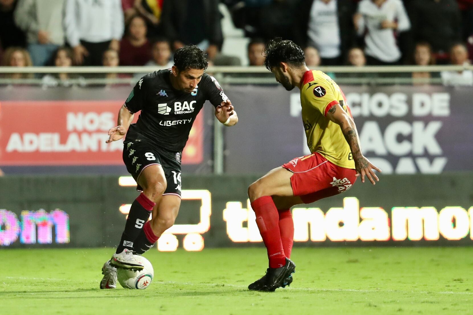 13/10/2023, San José, Estadio Ricardo Saprissa, semifinal del torneo de copa 2023 entre el Deportivo Saprissa y el Club Sport Herediano.