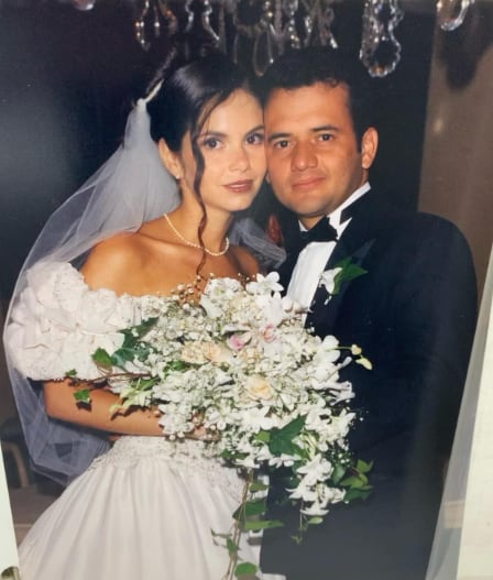 Mariamalia Jacobo y Arnoldo Castillo y sus hijos María José y Felipe.