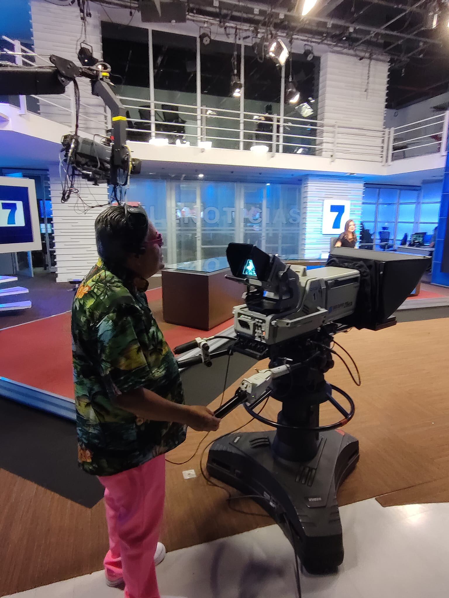 Édgar Cartín, El Galán
Teletica
Canal 7