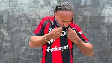 Leyenda del fútbol tico anuncia su retiro oficial en partido de primera división este domingo