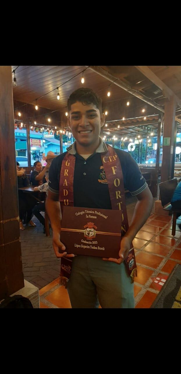 Joshua López Sequeira lucha por accidente en que murió un amigo