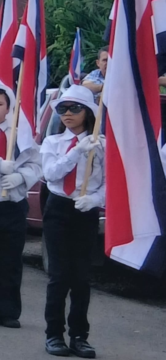 Edith Miranda Romero salió de abanderada en los desfiles del 15 de setiembre del 2025 en San Ramón, Alajuela. Foto: Cortesía Marielos Mora para La Teja