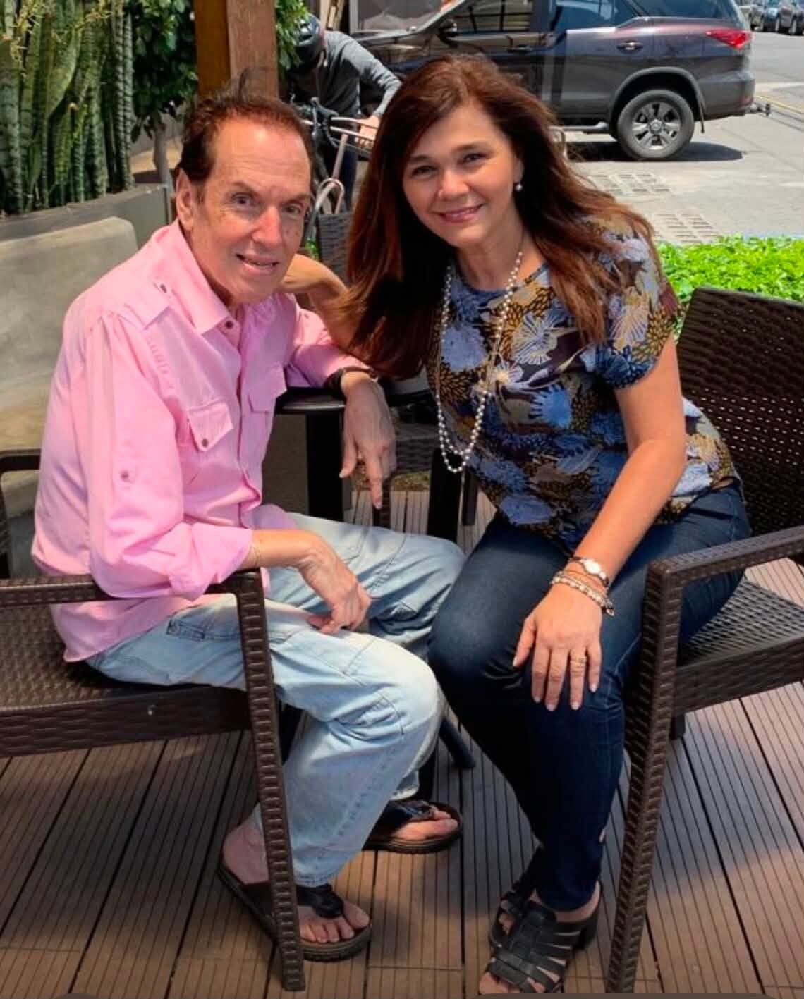 La periodista Djanane Villanueva junto a su excompañero Milo Junco.