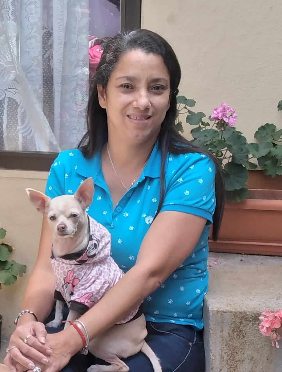 Erika Guevara Gómez es una costurera bien empunchada que ha salido adelante pese a su discapacidad