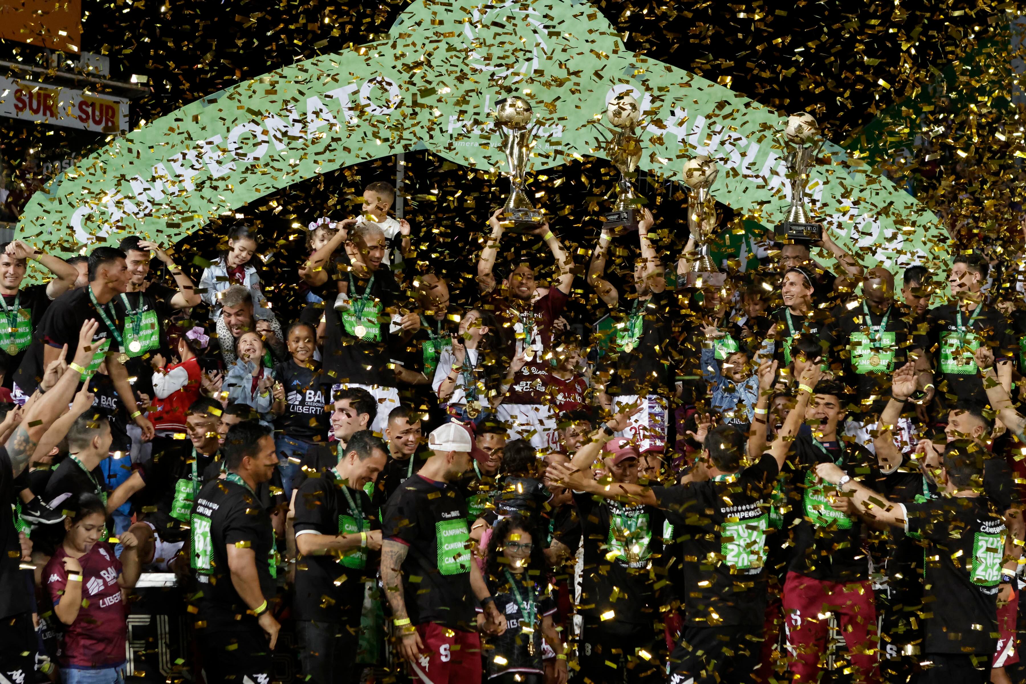 26/05/2024. Estadio Ricardo Saprissa Aymá, Tibás. Hora: 04:00 p.m. Final del del Torneo de Clausura 2024 entre el Deportivo Saprissa y Liga Deportiva Alajuelense (LDA), disputada en el Estadio Ricardo Saprissa Aymá, Tibás. Fotos: Mayela López