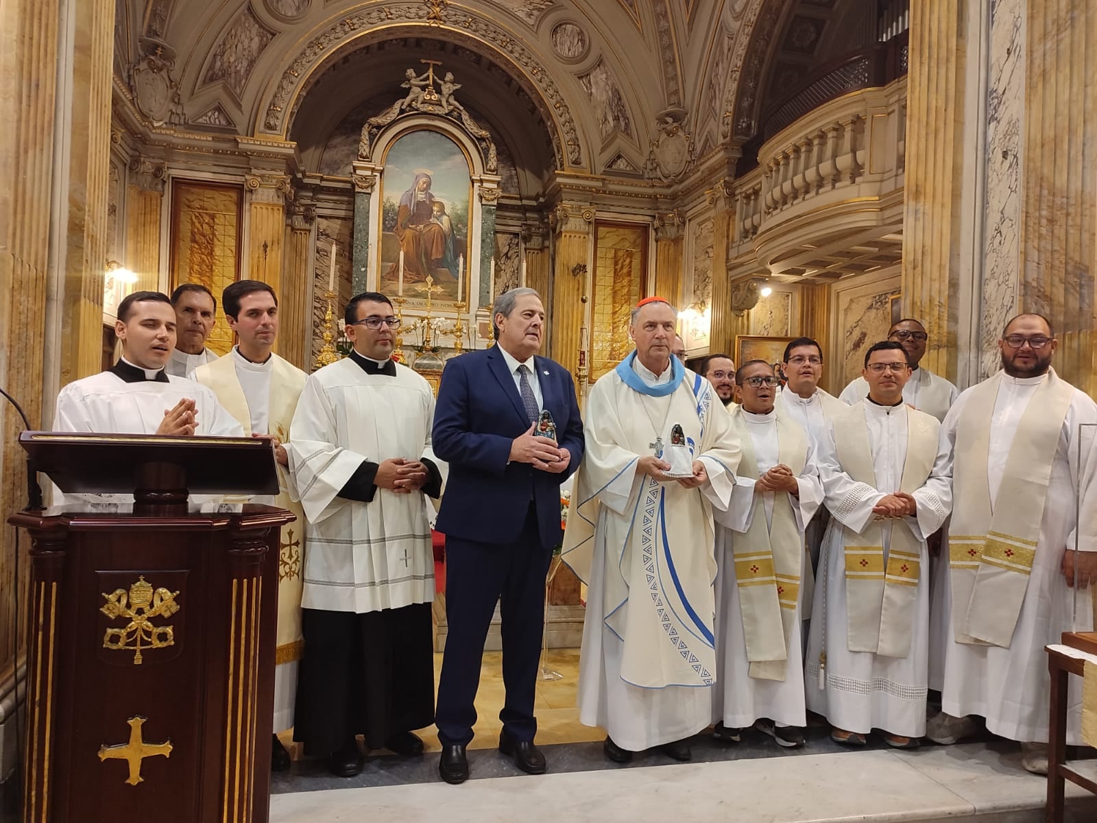 La edición 4 de la mini-romería en el Vaticano realmente fue histórica por la cantidad de ticos que participaron, más de 200, algo que en las tres ediciones anteriores no se había visto.