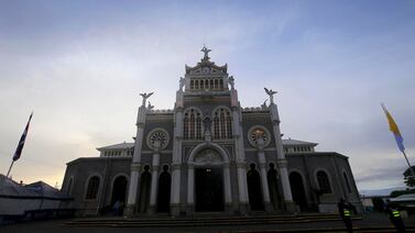 Cámaras revelaron qué pasó en la basílica de los Ángeles y no fueron balazos