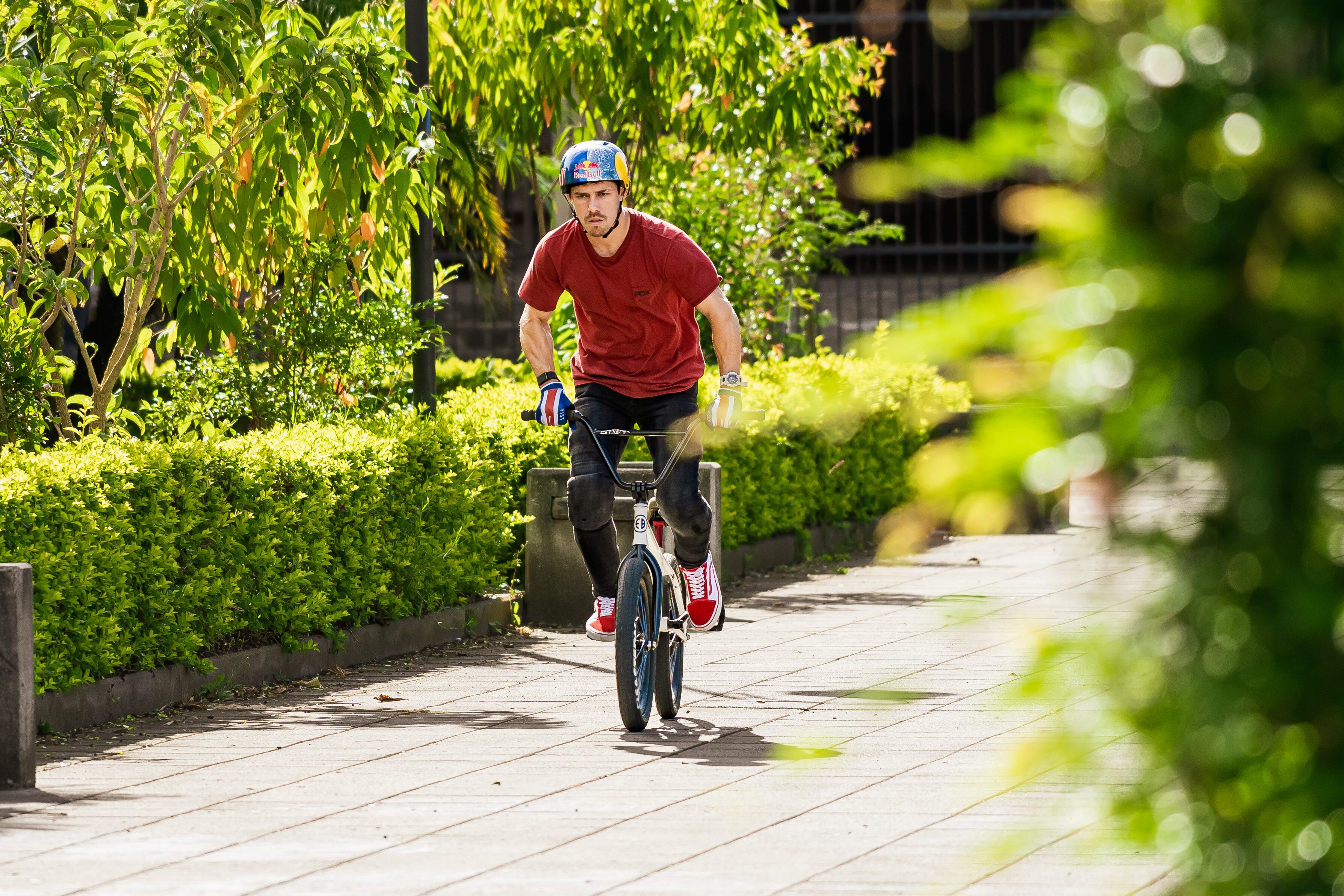 Kenneth Tencio, maniobra en el mundo por primera vez, Firecracker Frontflip