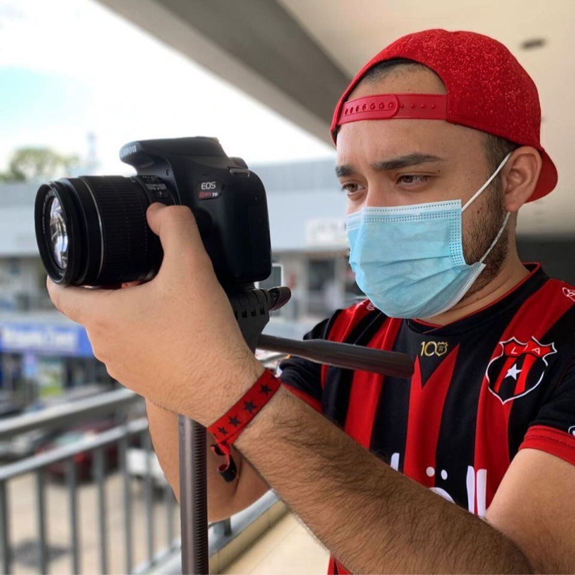 Óscar Zúniga, periodista hondureño