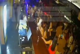 Video revela el aterrador momento en el que hombre fue ejecutado dentro de bar repleto de personas