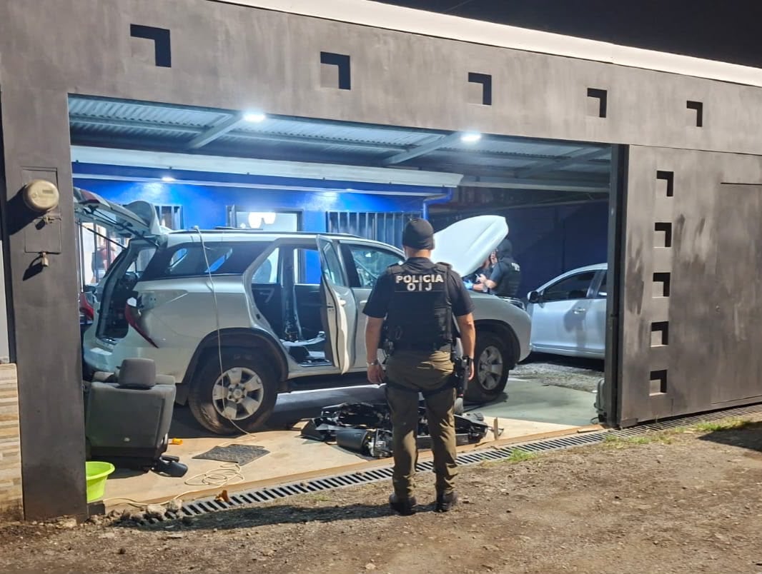 Los agentes del OIJ allanaron la vivienda y decomisaron armas