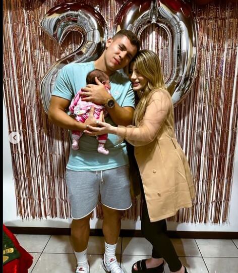 Carlos Mora, Pamela Mora, Amanda, Alajuelense