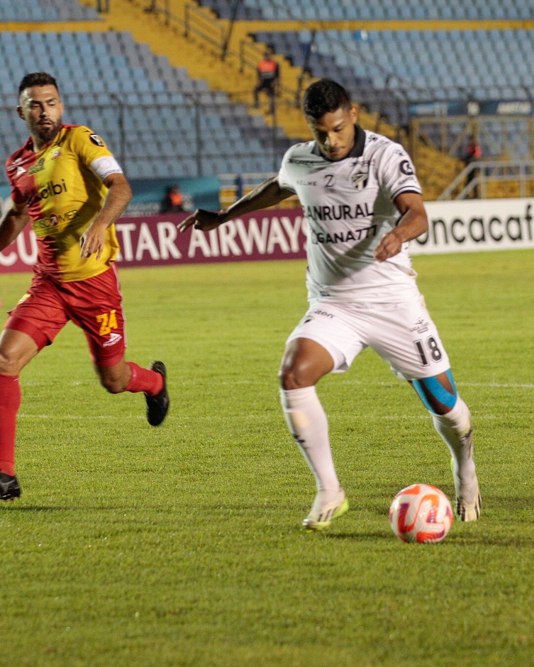 Jorman Aguilar marcó el tanto de Comunicaciones. Foto: Prensa comunicaciones