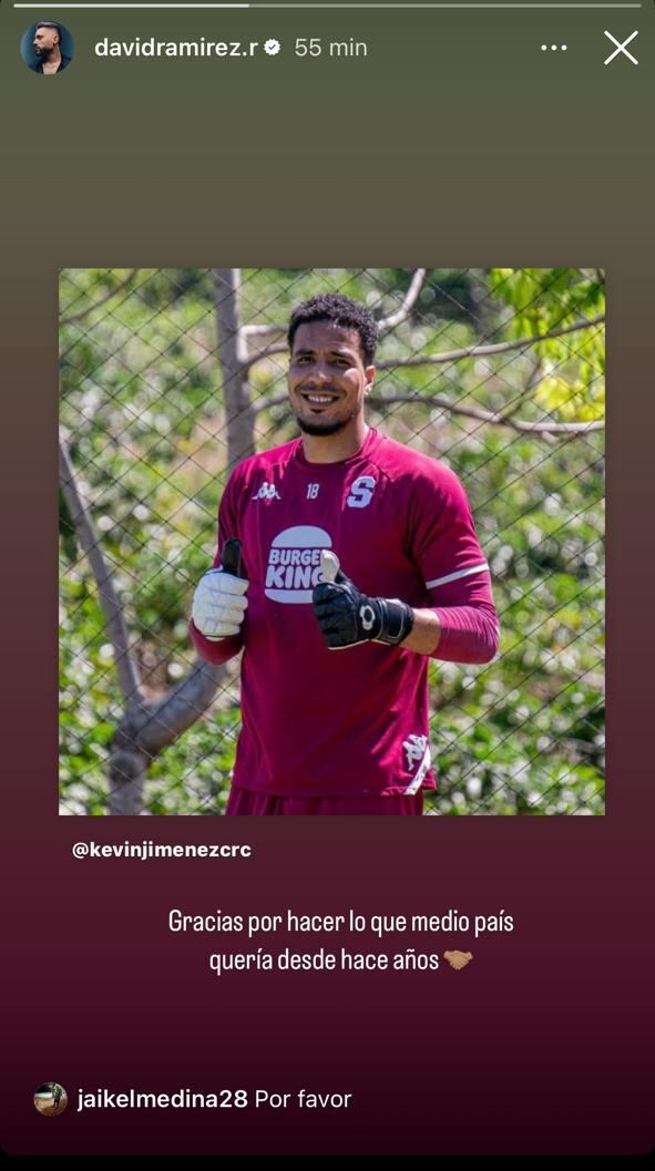 David Ramírez estaba feliz, porque a Fernán Faerron se lo sonaron luego del juego entre Saprissa y Herediano. Captura de pantalla.