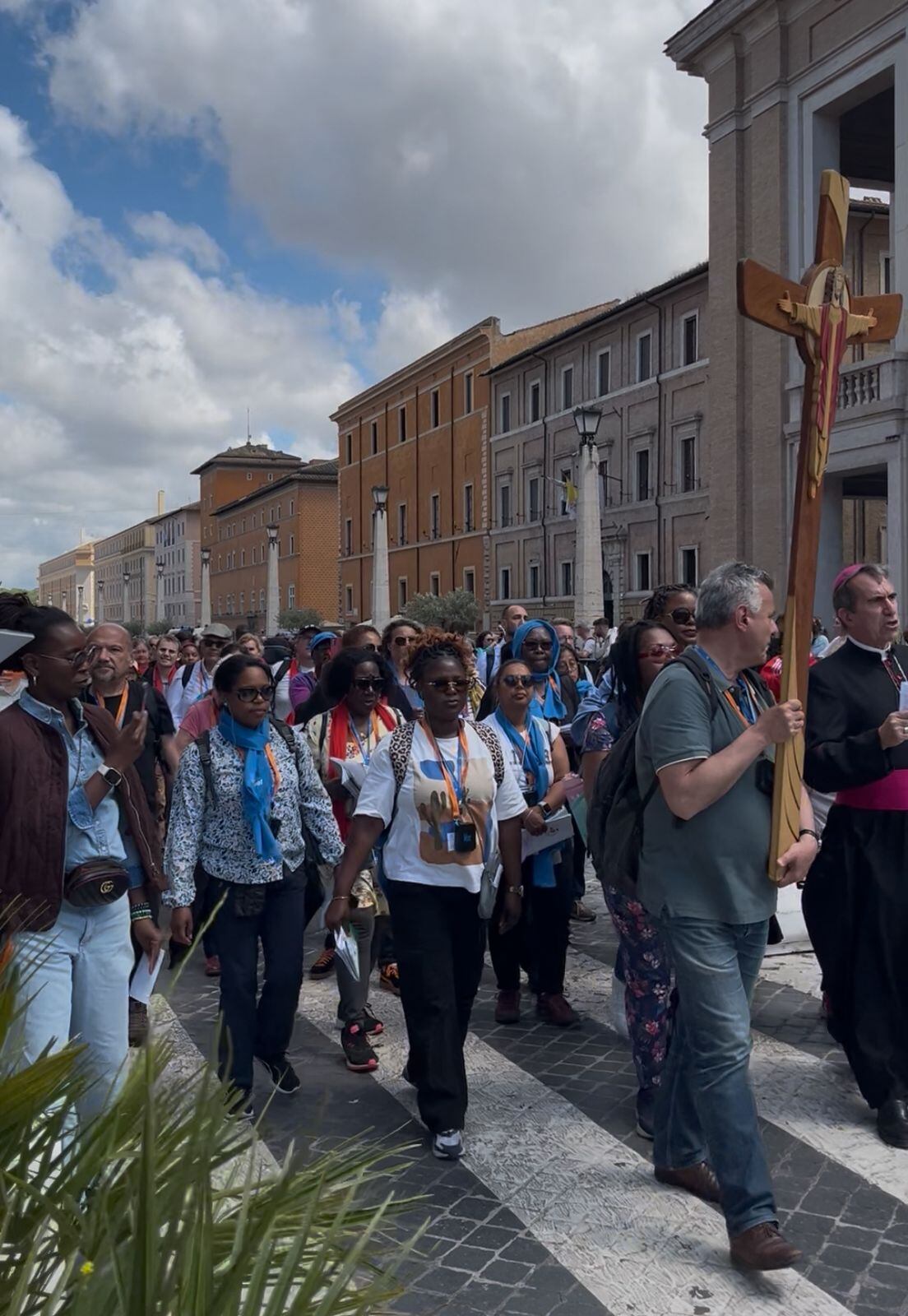 Las calles del Vaticano estarán así por bastantes días.