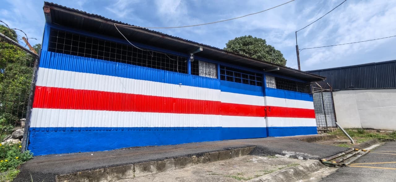 ¡Fiesta patria en grande! Urbanización La Independencia de Alajuela se viste de blanco, azul y rojo