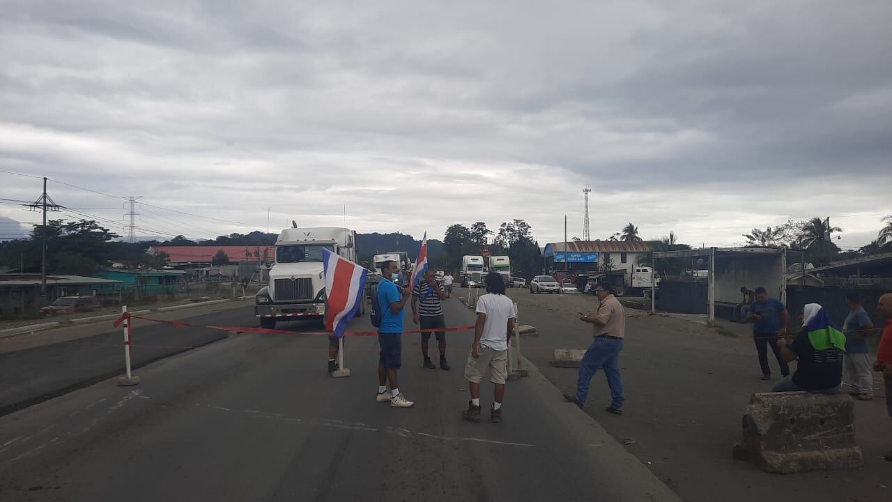 Este miércoles 18 de noviembre los traileros van a seguir aplicando tortuguismo en diferentes puntos del país como medida de protesta contra el gobierno, ya que consideran que el precio de los combustibles está abusivamente alto