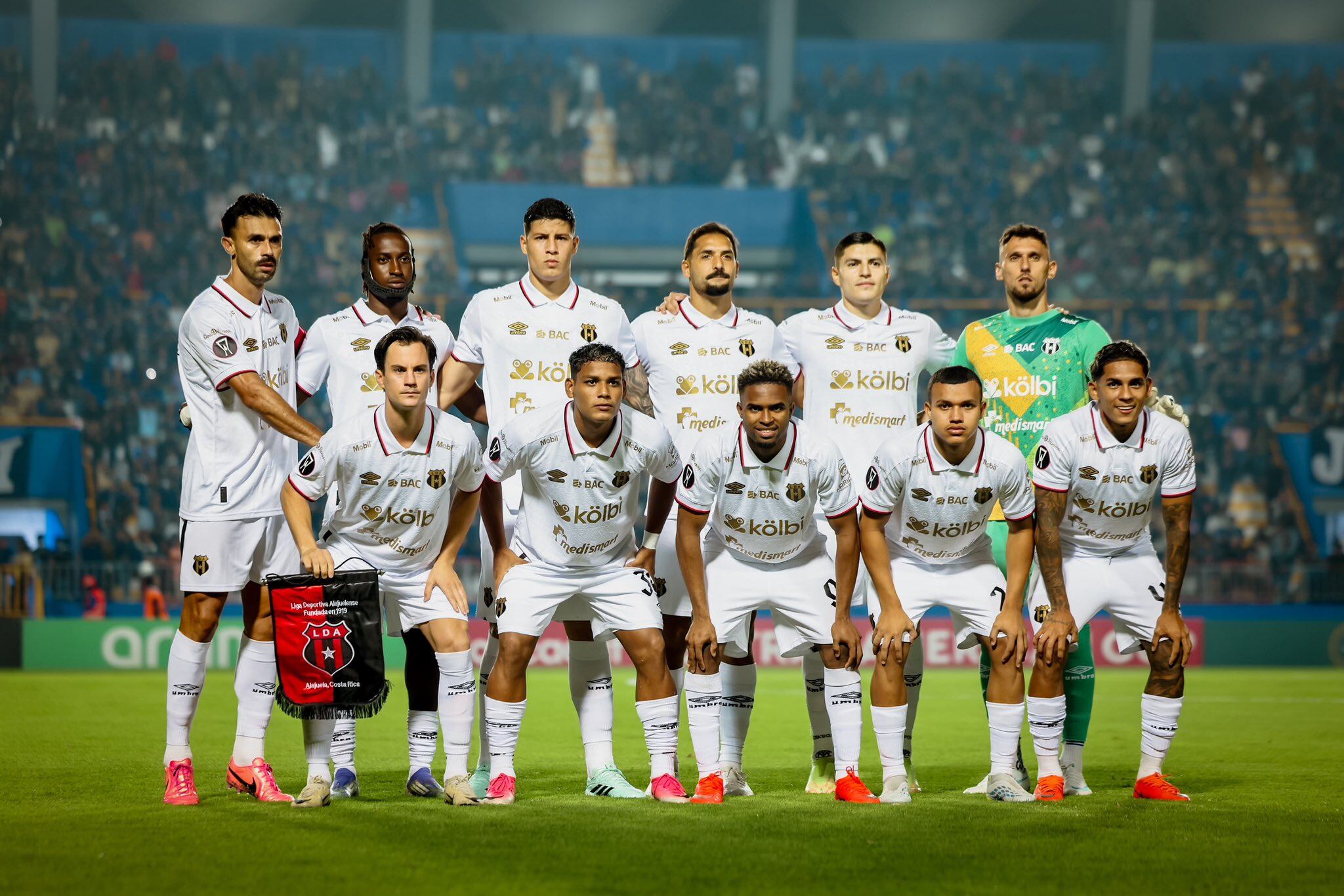 Este fue el equipo titular de Liga Deportiva Alajuelense en el partido ante Motagua, en el inicio de esta semifinal de la Copa Centroamericana.